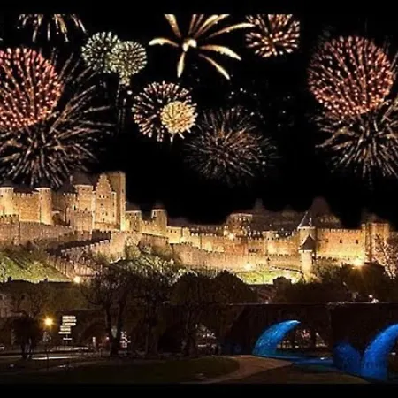 Decouvrez Ancienne Maison De Drapier Du Xvii Siecle Au Coeur De Bastide דירה קרקסון