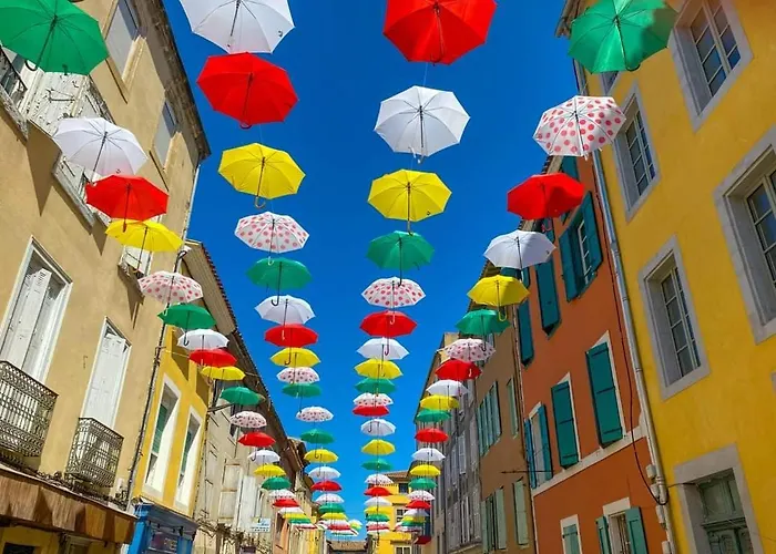 Decouvrez Ancienne Maison De Drapier Du Xvii Siecle Au Coeur De Bastide Apartment Carcassonne
